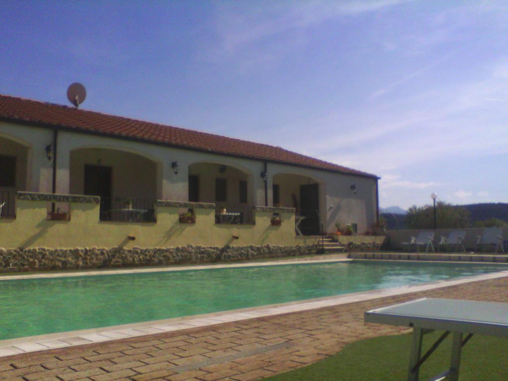Hotel Valle Del Cedrino Galtellì Kültér fotó
