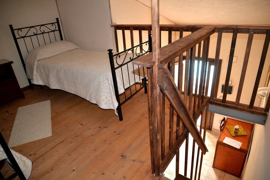 Hotel Valle Del Cedrino Galtellì Kültér fotó