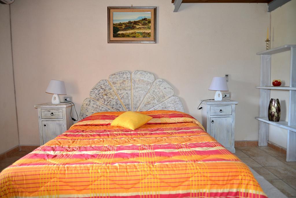 Hotel Valle Del Cedrino Galtellì Kültér fotó