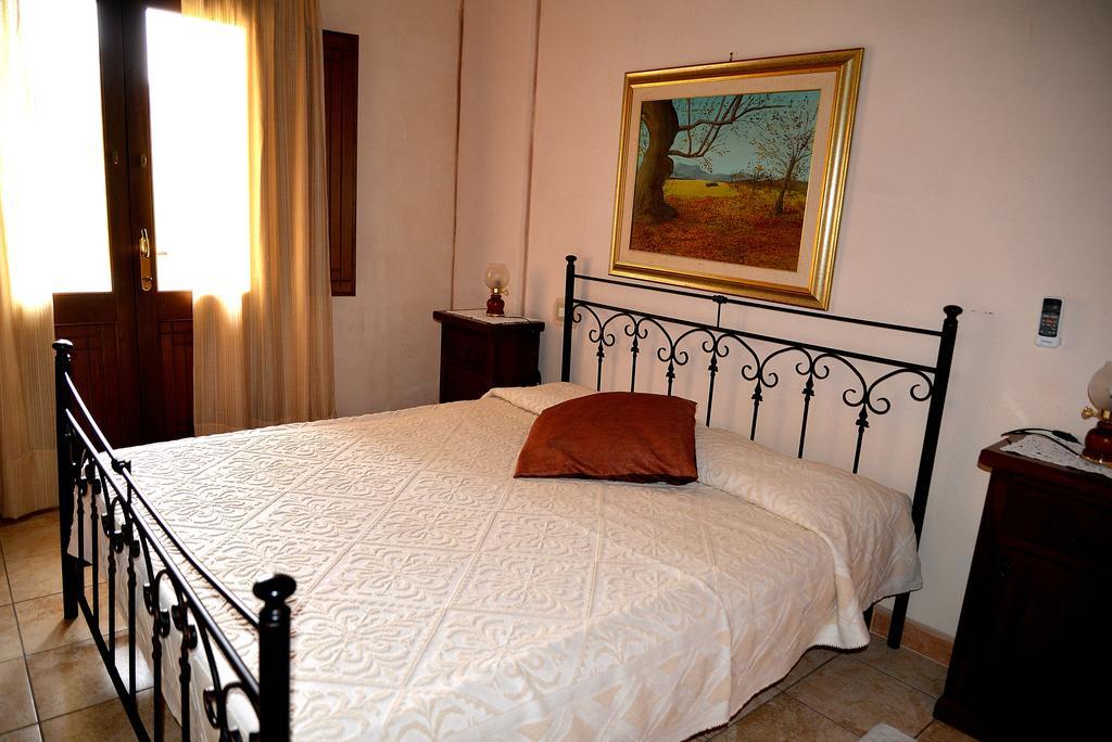 Hotel Valle Del Cedrino Galtellì Kültér fotó