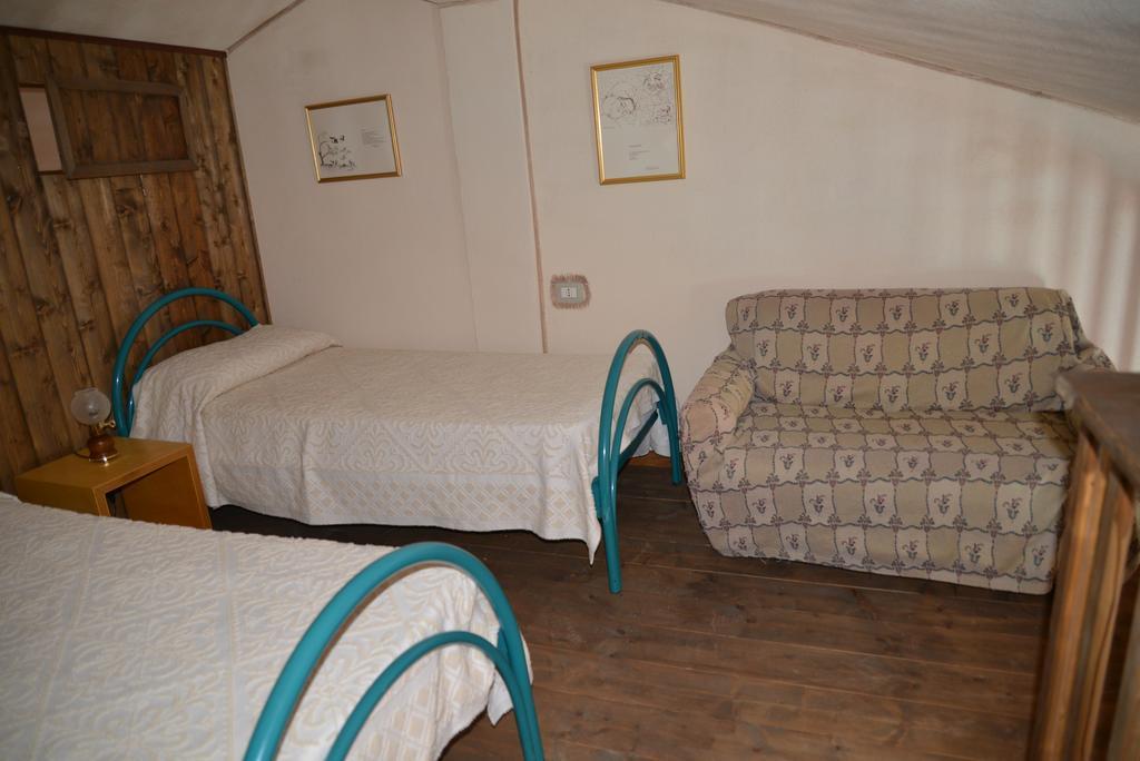 Hotel Valle Del Cedrino Galtellì Kültér fotó