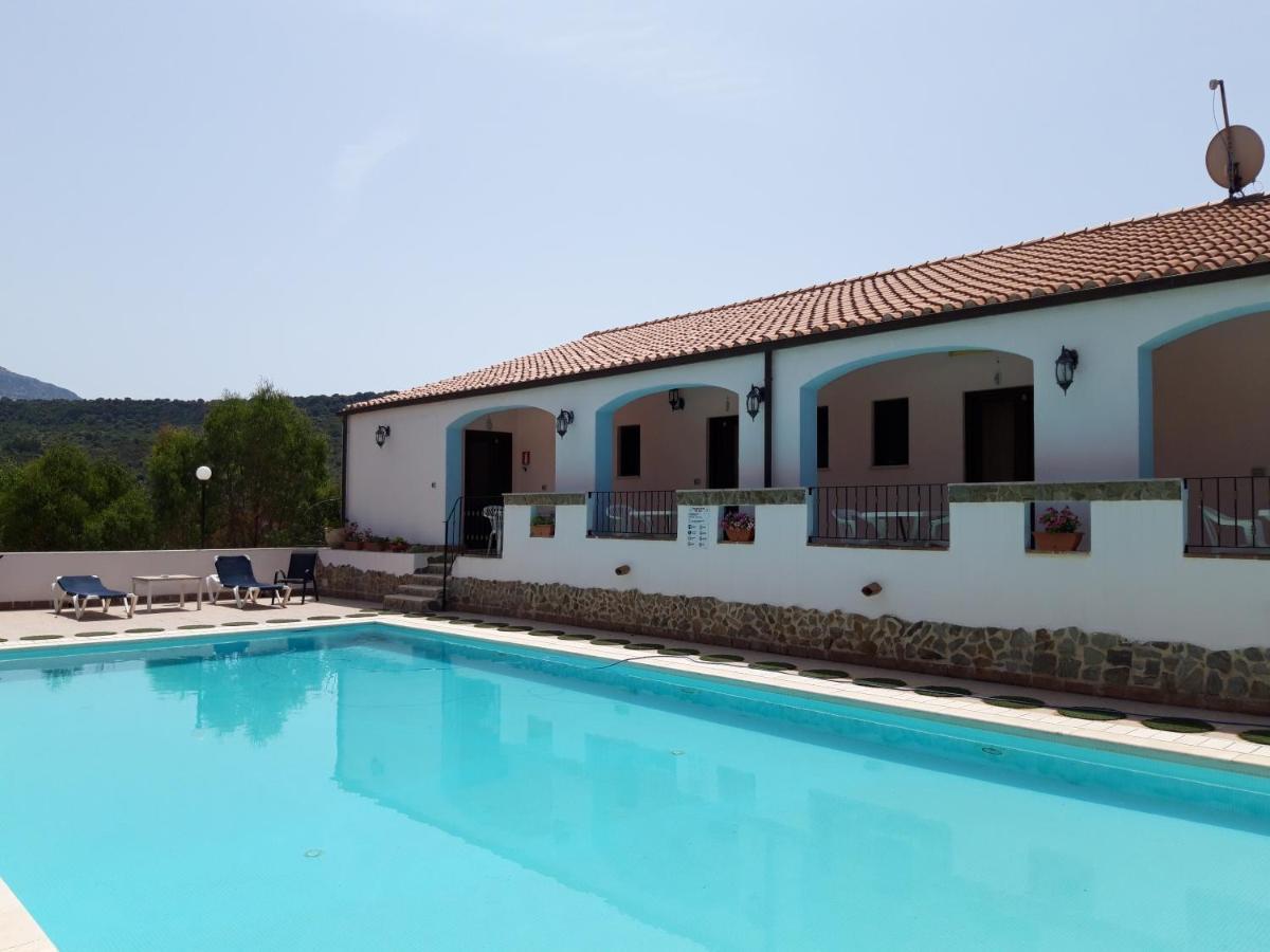 Hotel Valle Del Cedrino Galtellì Kültér fotó