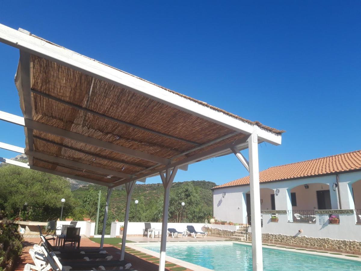 Hotel Valle Del Cedrino Galtellì Kültér fotó